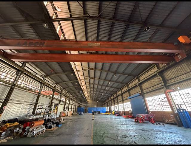 2,000M² FACTORY TO LET IN ROODEKOP